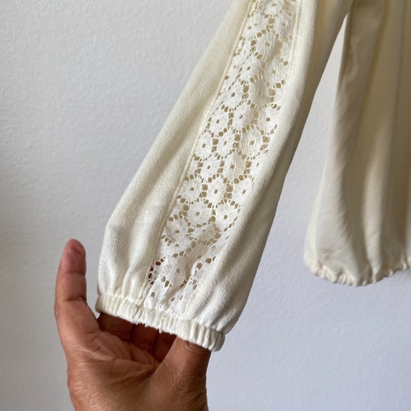 NWT Como Blu‎ Womens Top Sweater Cowl Neck Long Sleeve Lace Size L - Picture 4 of 10